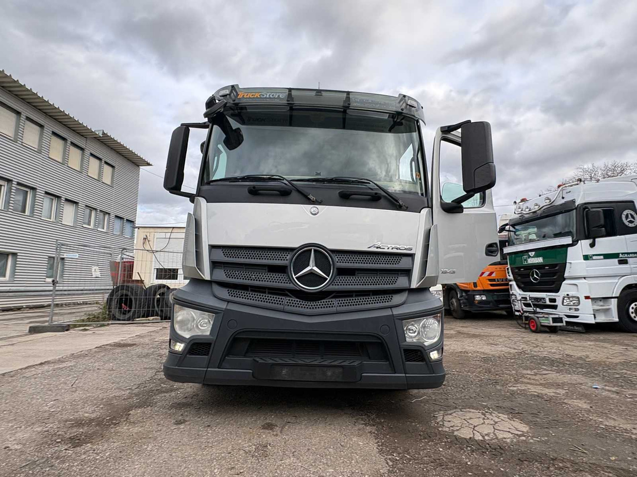 Kravas automašīna MERCEDES-BENZ ACTROS 1843 TRACTOR: foto 8