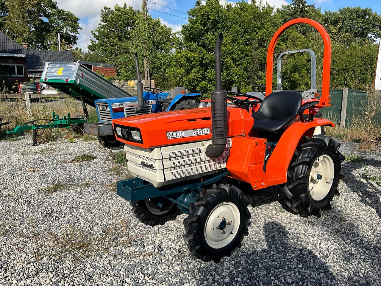 Kubota B1400DT - Traktors: foto 1 Kubota B1400DT - Traktors: foto 1