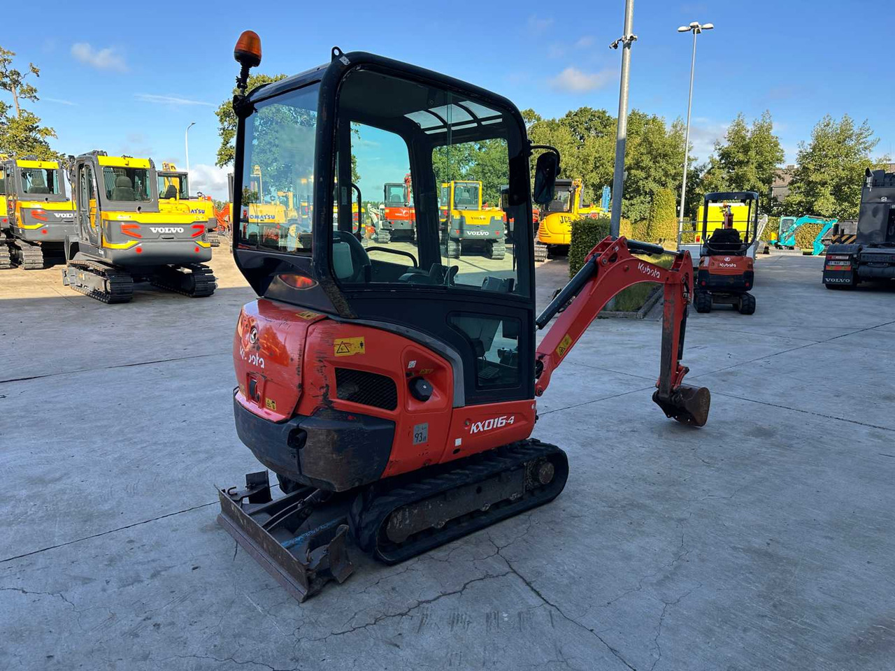Kubota KX016-4 - Kāpurķēžu ekskavators: foto 4 Kubota KX016-4 - Kāpurķēžu ekskavators: foto 4