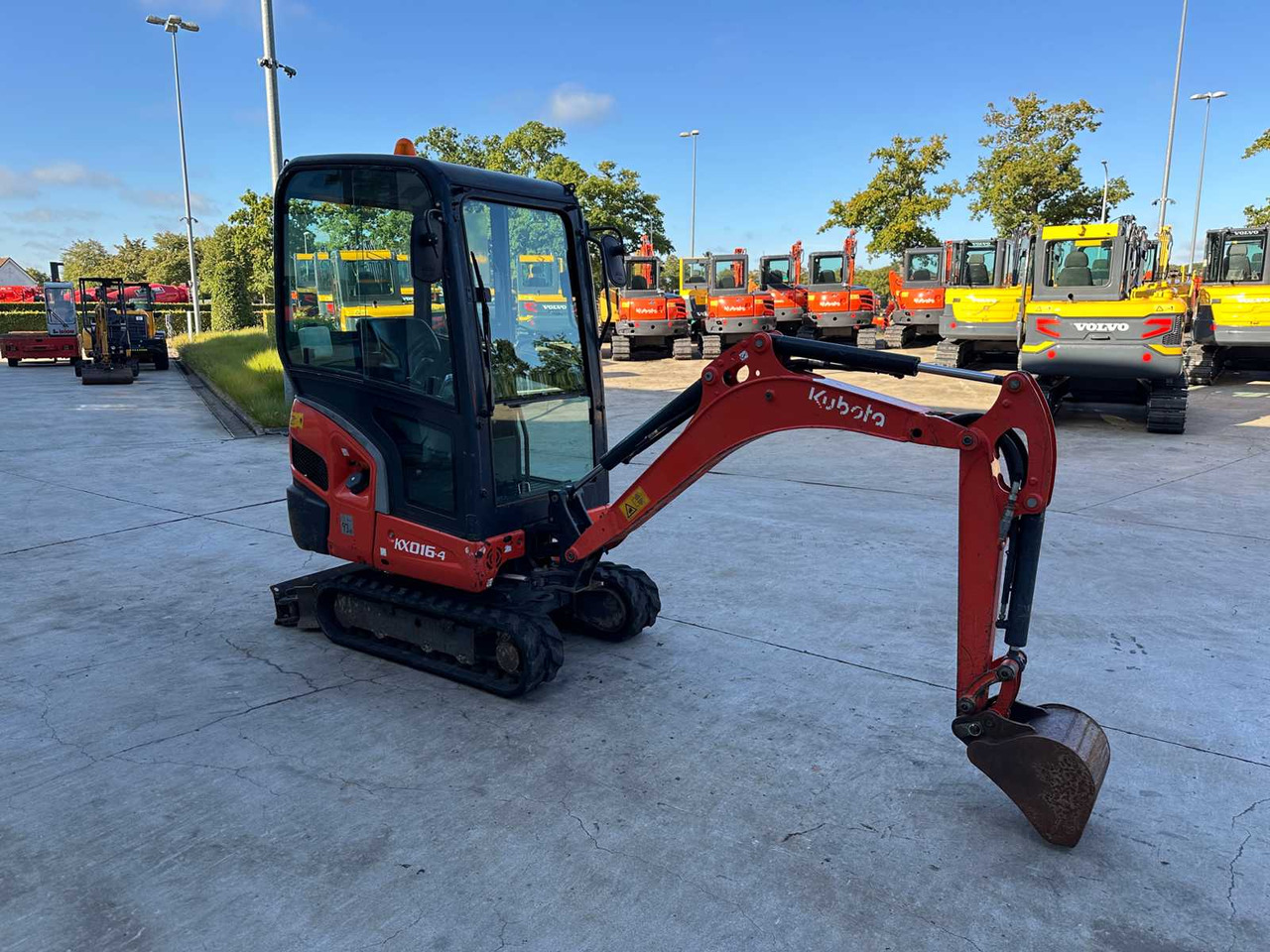 Kubota KX016-4 - Kāpurķēžu ekskavators: foto 3 Kubota KX016-4 - Kāpurķēžu ekskavators: foto 3