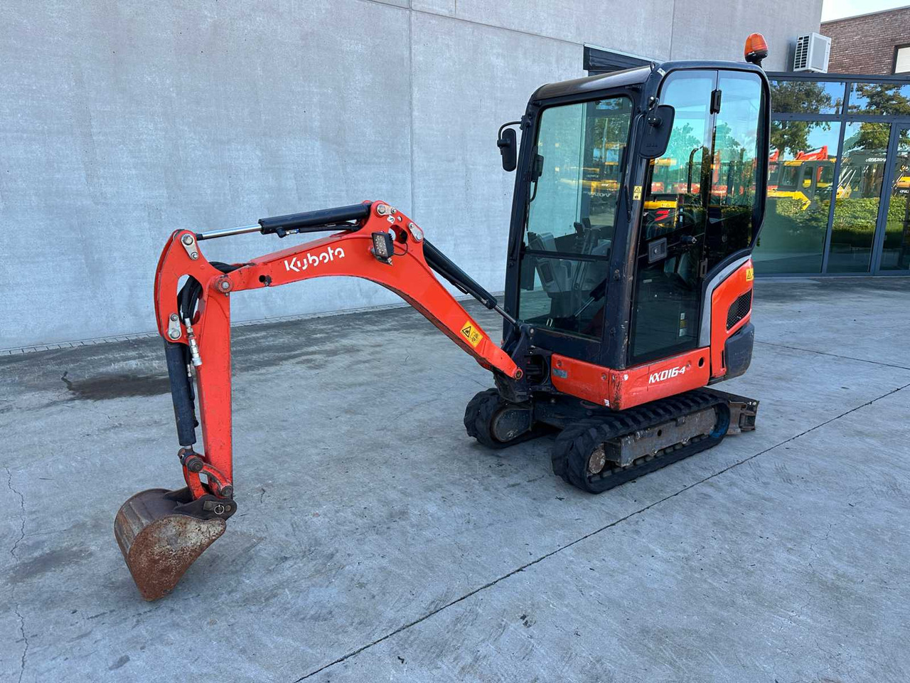 Kubota KX016-4 - Kāpurķēžu ekskavators: foto 1 Kubota KX016-4 - Kāpurķēžu ekskavators: foto 1
