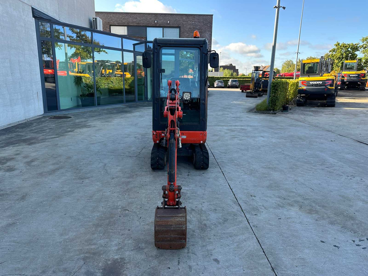 Kubota KX016-4 - Kāpurķēžu ekskavators: foto 2 Kubota KX016-4 - Kāpurķēžu ekskavators: foto 2