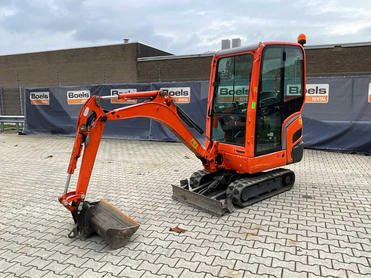 Kubota KX016-4G - Mini-ekskavators: foto 1 Kubota KX016-4G - Mini-ekskavators: foto 1
