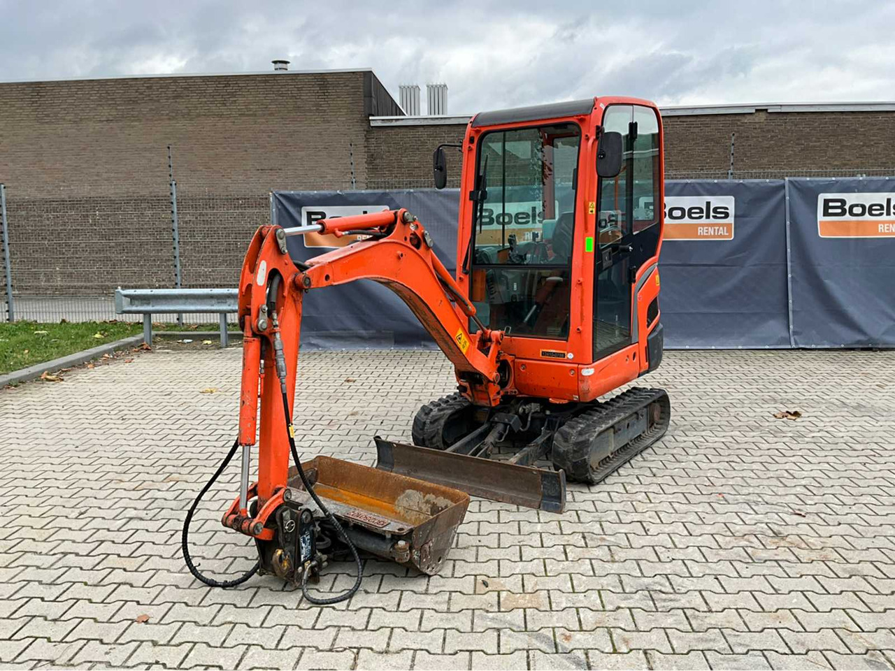 Kubota KX016-4G - Mini-ekskavators: foto 2 Kubota KX016-4G - Mini-ekskavators: foto 2