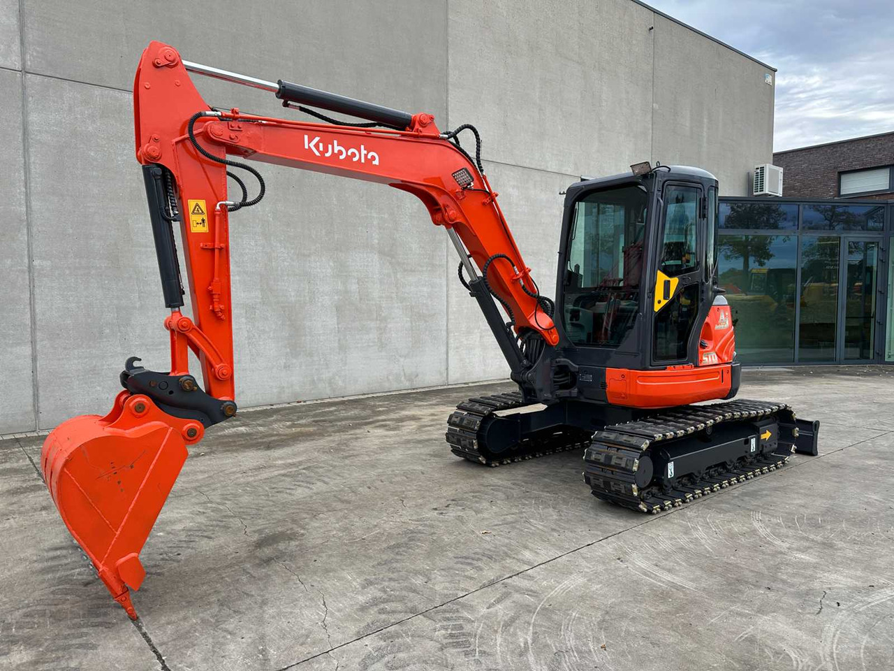 Kubota KX155-3SZ - Kāpurķēžu ekskavators: foto 1 Kubota KX155-3SZ - Kāpurķēžu ekskavators: foto 1