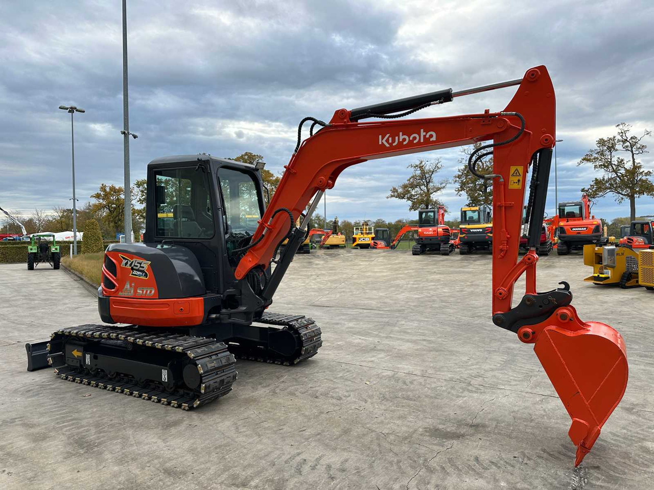 Kubota KX155-3SZ - Kāpurķēžu ekskavators: foto 3 Kubota KX155-3SZ - Kāpurķēžu ekskavators: foto 3