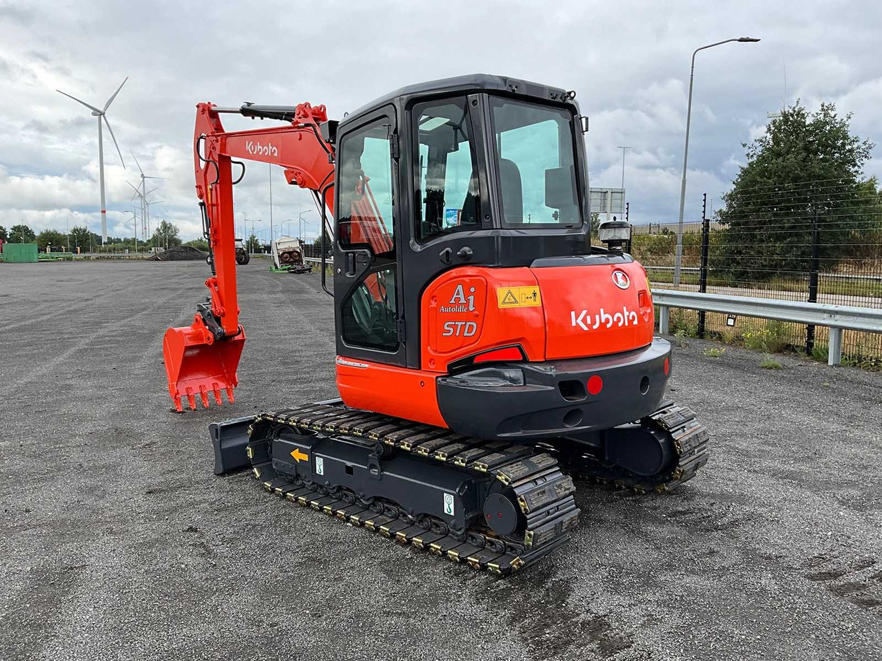 Kubota KX165-5 - Kāpurķēžu ekskavators: foto 3 Kubota KX165-5 - Kāpurķēžu ekskavators: foto 3