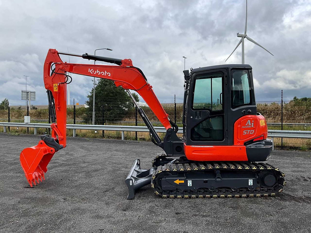 Kubota KX165-5 - Kāpurķēžu ekskavators: foto 2 Kubota KX165-5 - Kāpurķēžu ekskavators: foto 2