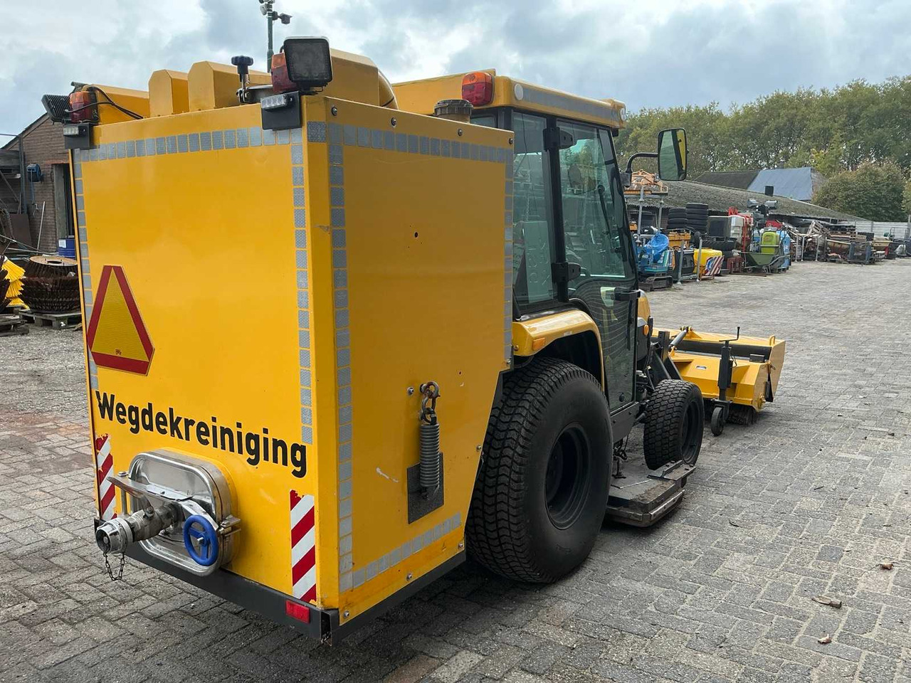 Kubota STV40 - Mini traktors: foto 5 Kubota STV40 - Mini traktors: foto 5