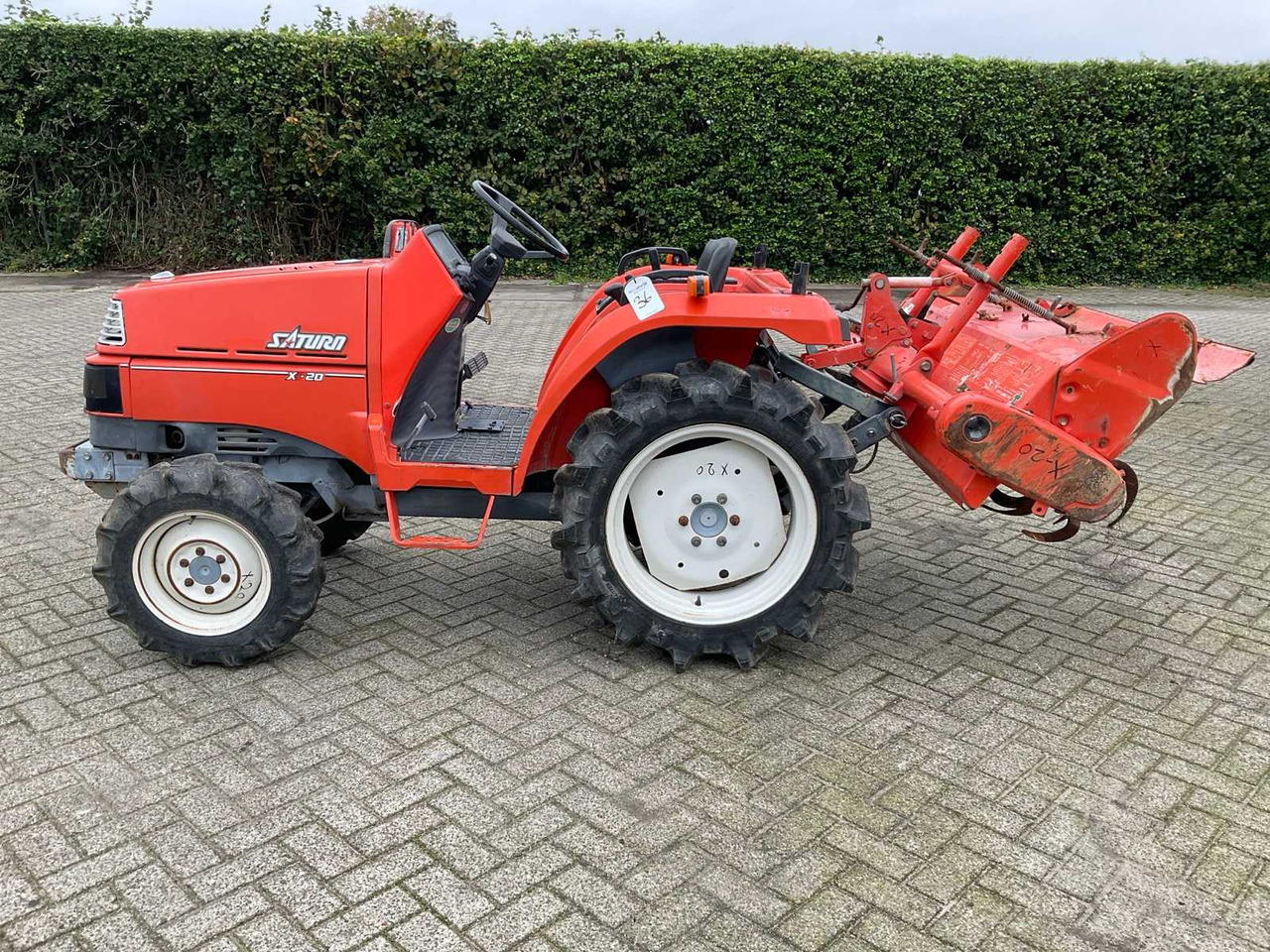 Kubota Saturn X-20 - Mini traktors: foto 5 Kubota Saturn X-20 - Mini traktors: foto 5