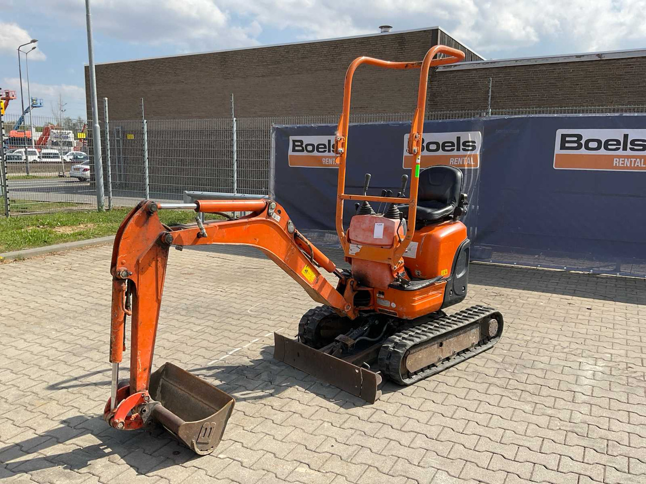 Kubota U10-3 - Mini-ekskavators: foto 1 Kubota U10-3 - Mini-ekskavators: foto 1