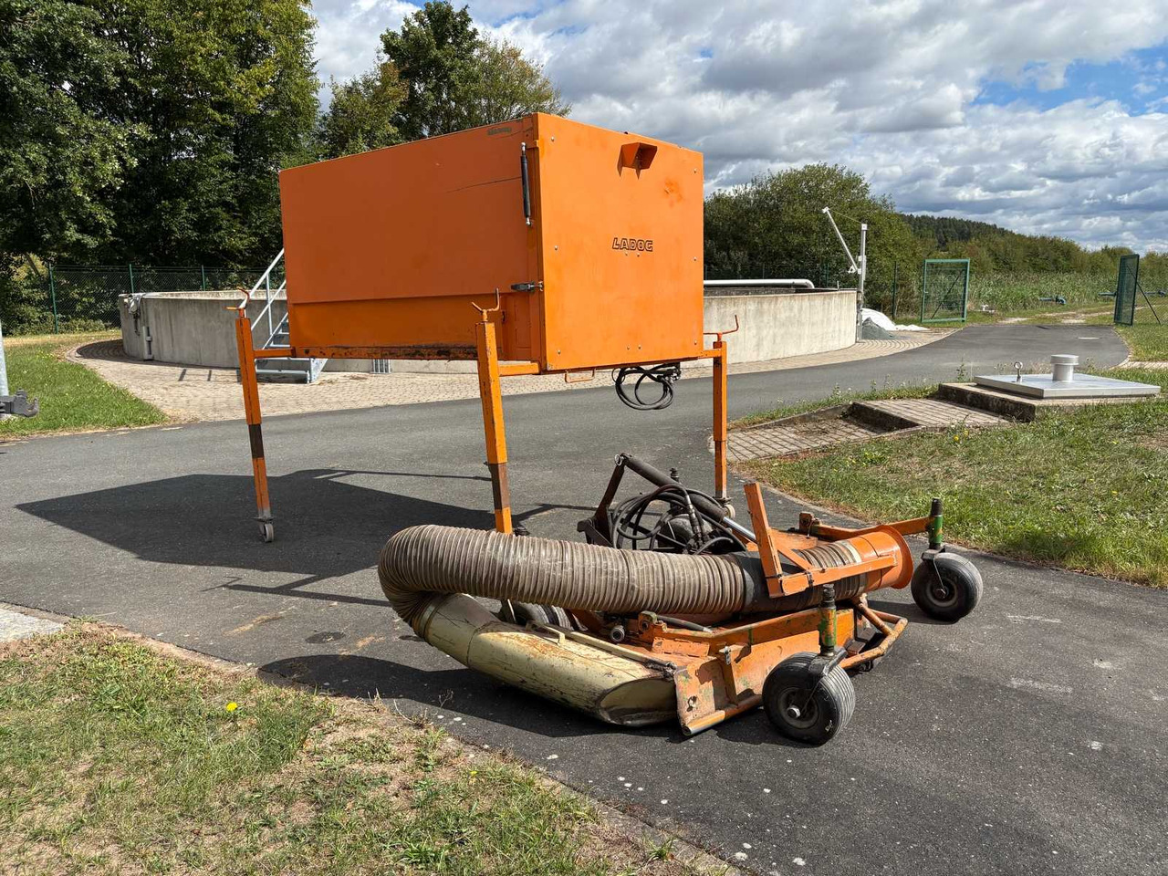 LADOG Mähwerk LRM1800HAX, Mähcontainer LGSC129 - Pļaujmašīna-smalcinātājs/ Mulčētājs: foto 2 LADOG Mähwerk LRM1800HAX, Mähcontainer LGSC129 - Pļaujmašīna-smalcinātājs/ Mulčētājs: foto 2