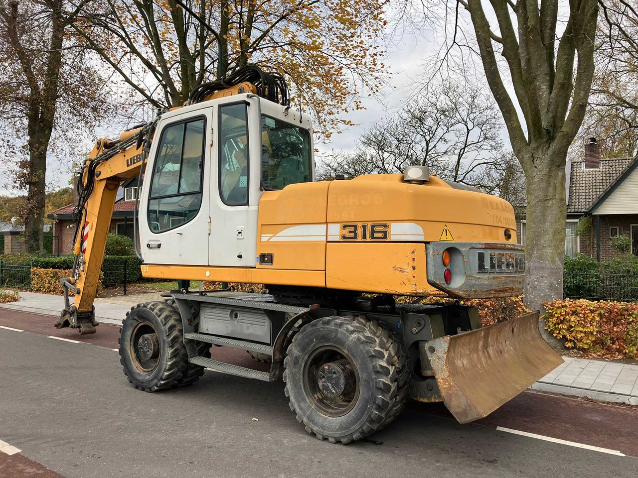 LIEBHERR - 2008 - A316 LITRONIC - WHEELED EXCAVATOR - Riteņu ekskavators: foto 3 LIEBHERR - 2008 - A316 LITRONIC - WHEELED EXCAVATOR - Riteņu ekskavators: foto 3