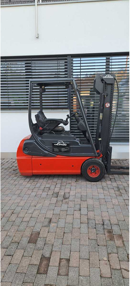 LINDE - E18C-02 - 2004 - FORKLIFT TRUCKS - Autokrāvējs: foto 1 LINDE - E18C-02 - 2004 - FORKLIFT TRUCKS - Autokrāvējs: foto 1