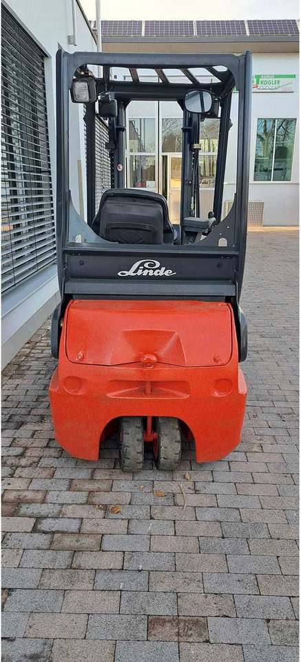 LINDE - E18C-02 - 2004 - FORKLIFT TRUCKS - Autokrāvējs: foto 4 LINDE - E18C-02 - 2004 - FORKLIFT TRUCKS - Autokrāvējs: foto 4