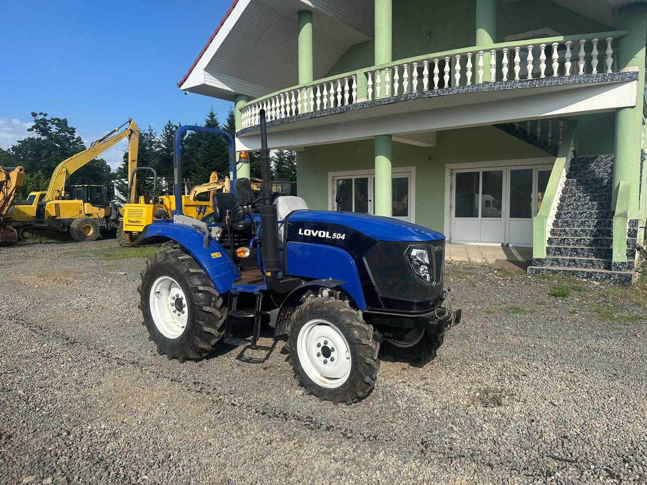 LOVOL - 504 - 4-WHEEL DRIVE TRACTOR - Traktors: foto 3 LOVOL - 504 - 4-WHEEL DRIVE TRACTOR - Traktors: foto 3