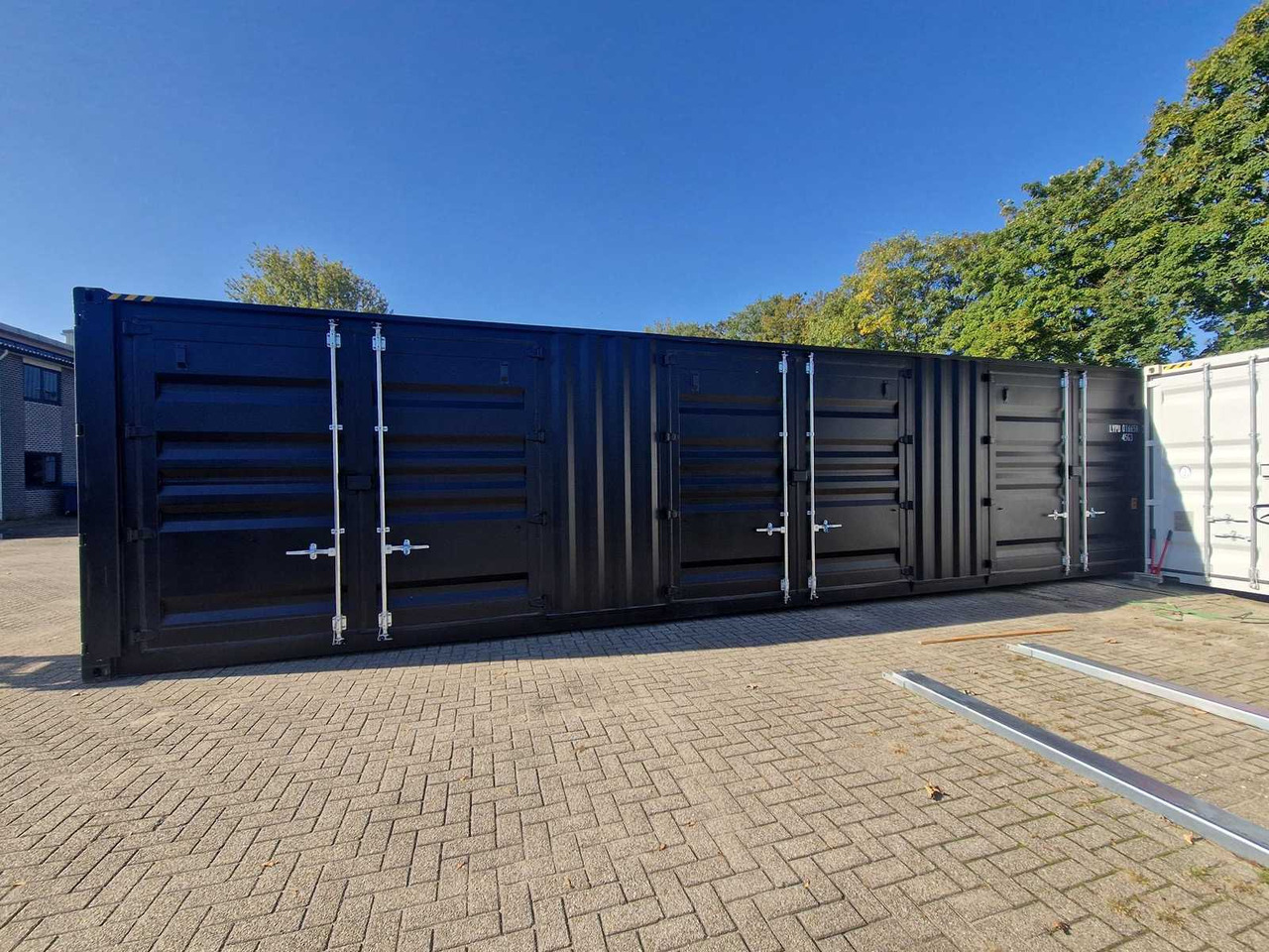 LYPU 40ft high cube zeecontainer met zijdeuren - Jūras konteiners: foto 4 LYPU 40ft high cube zeecontainer met zijdeuren - Jūras konteiners: foto 4