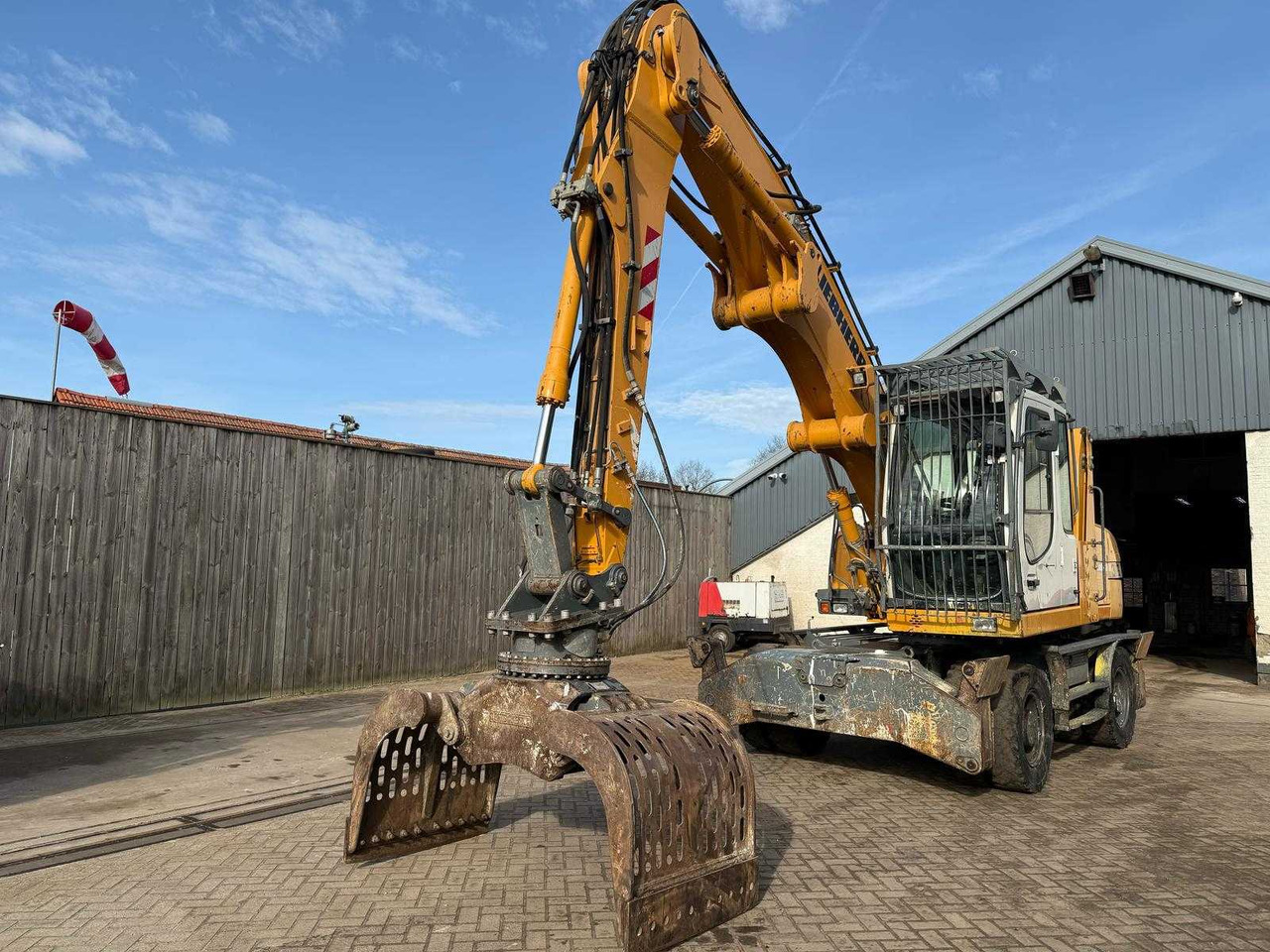 Liebherr A 316 Litronic - Autoceltnis: foto 1 Liebherr A 316 Litronic - Autoceltnis: foto 1