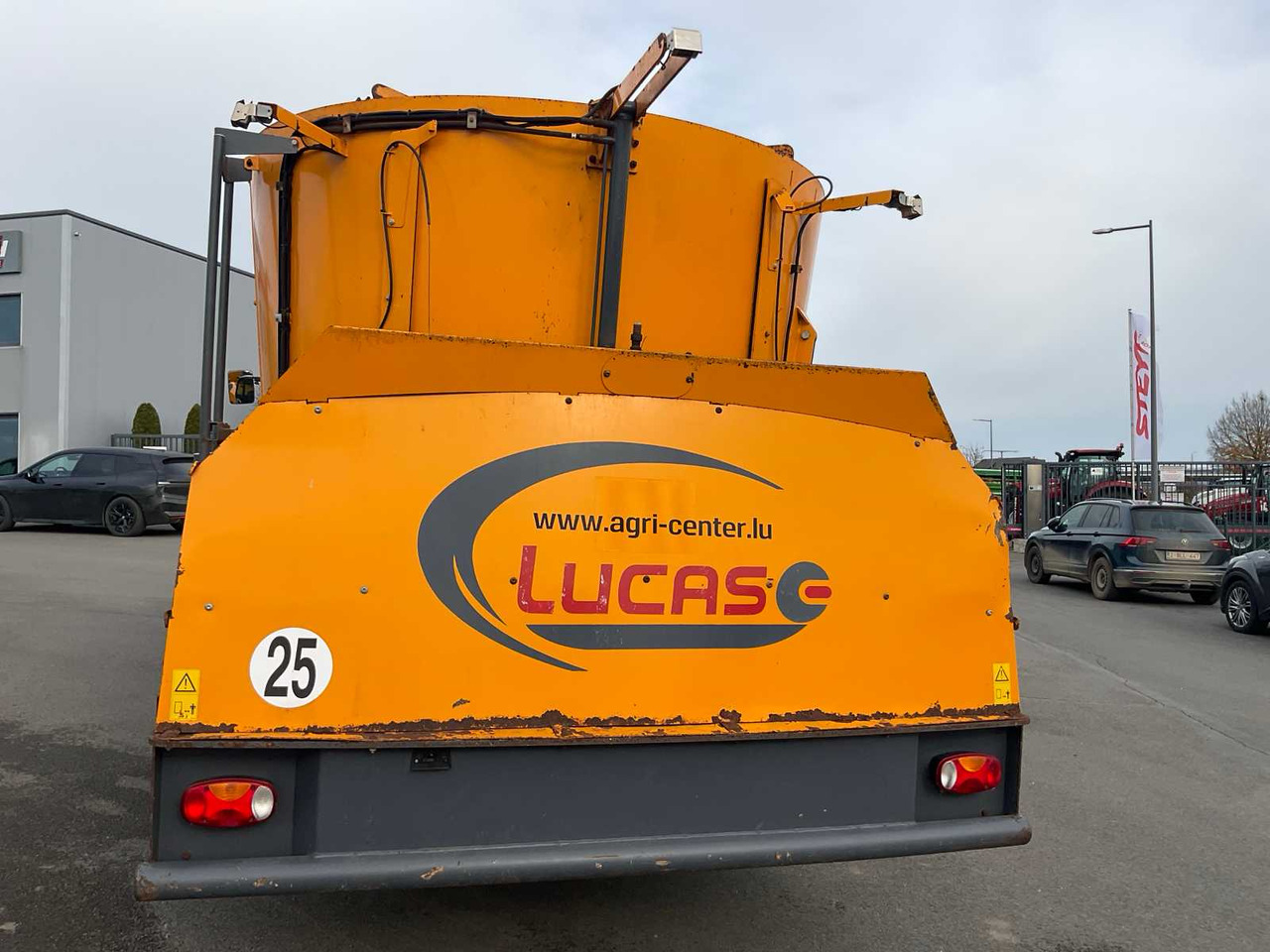 Lucas G autosphire 160 - Lopbarības mikseris: foto 4 Lucas G autosphire 160 - Lopbarības mikseris: foto 4