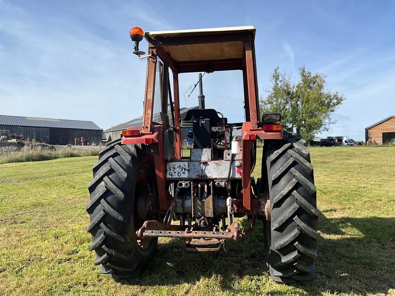 Massey Ferguson 1080 - Traktors: foto 4 Massey Ferguson 1080 - Traktors: foto 4
