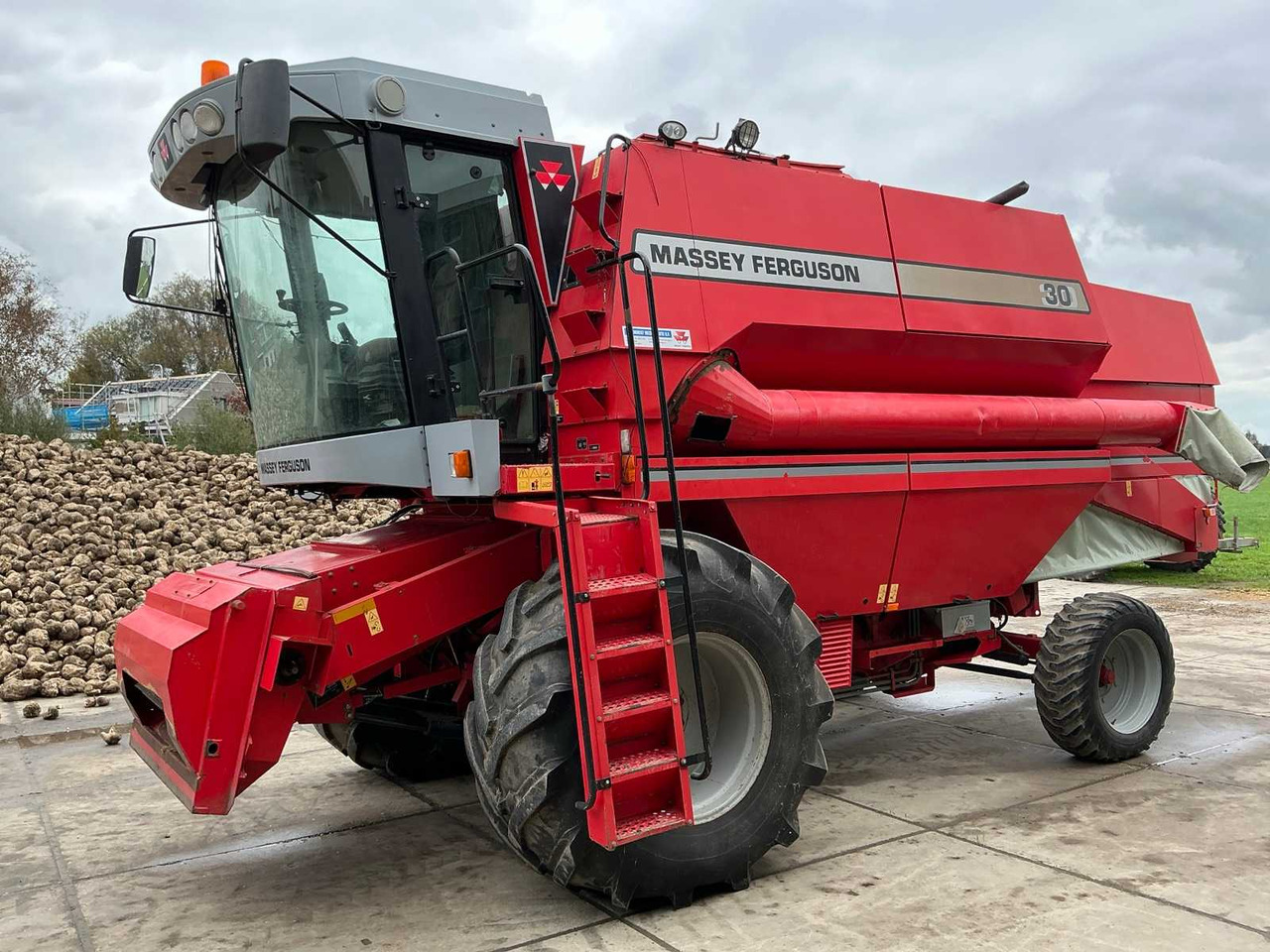 Massey ferguson MF30 - Labības kombains: foto 5 Massey ferguson MF30 - Labības kombains: foto 5