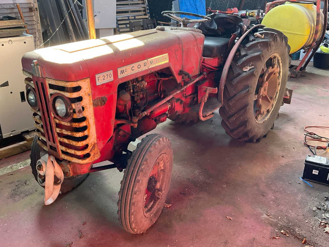 McCormick F-270 - Traktors: foto 1 McCormick F-270 - Traktors: foto 1