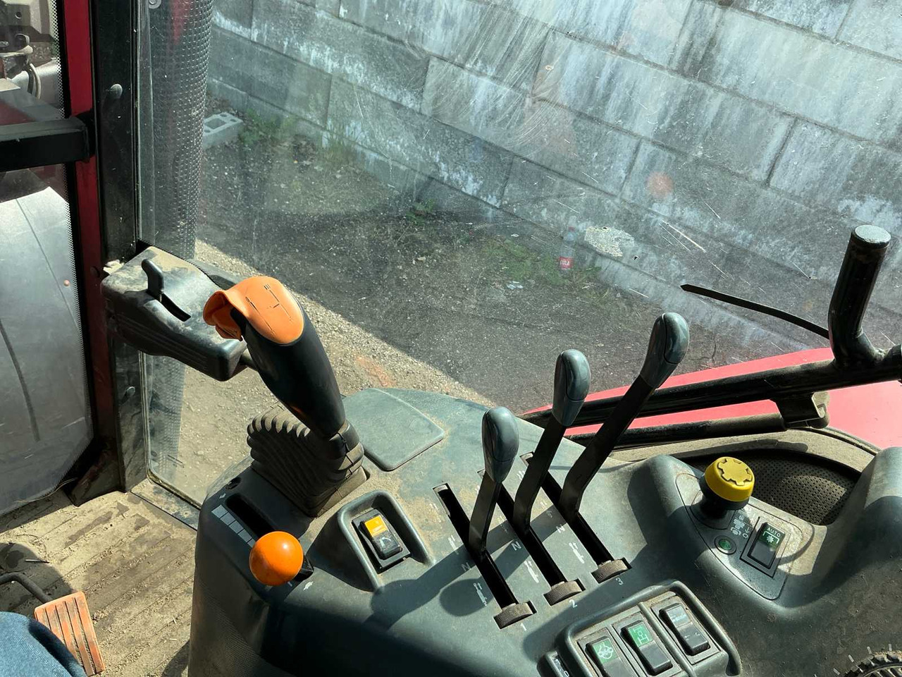 Traktors McCormick XTX215: foto 12