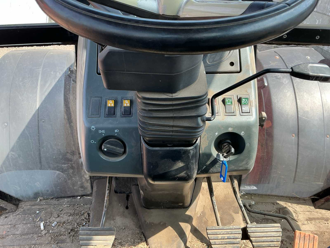 Traktors McCormick XTX215: foto 18
