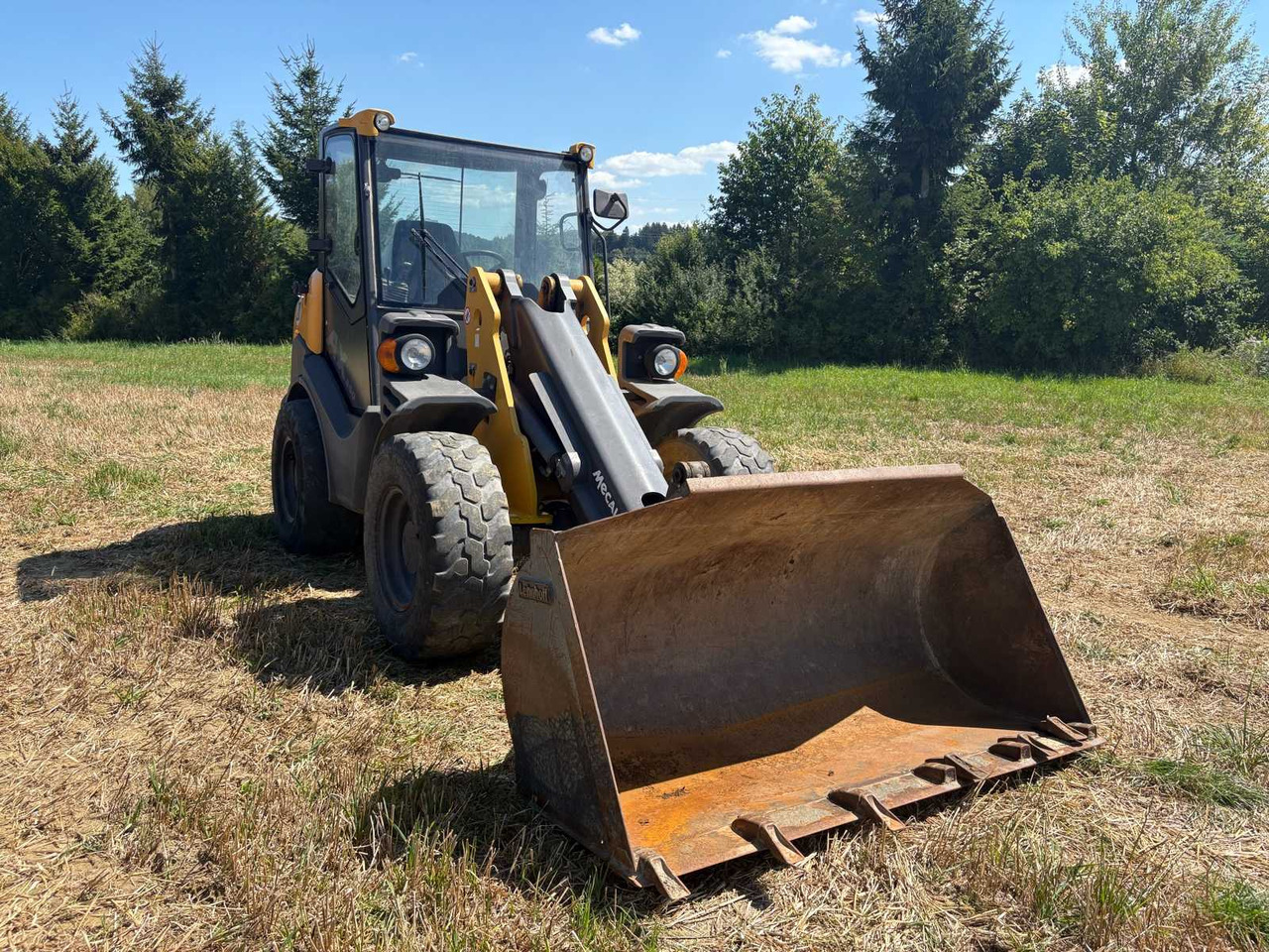 Mecalac AX850 - Riteņu iekrāvējs: foto 4 Mecalac AX850 - Riteņu iekrāvējs: foto 4