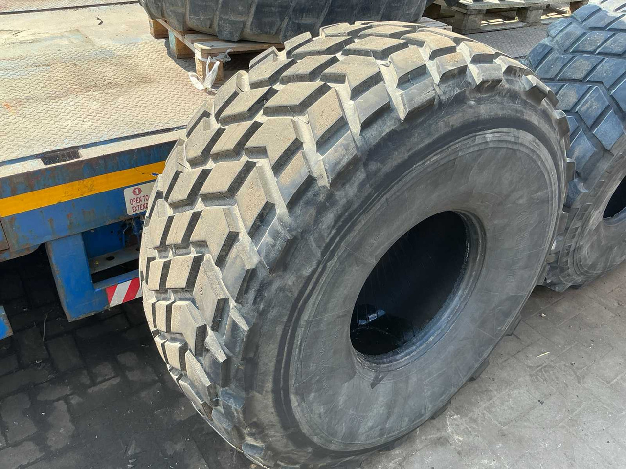 Michelin X - Riepas un diski - Traktors: foto 2 Michelin X - Riepas un diski - Traktors: foto 2