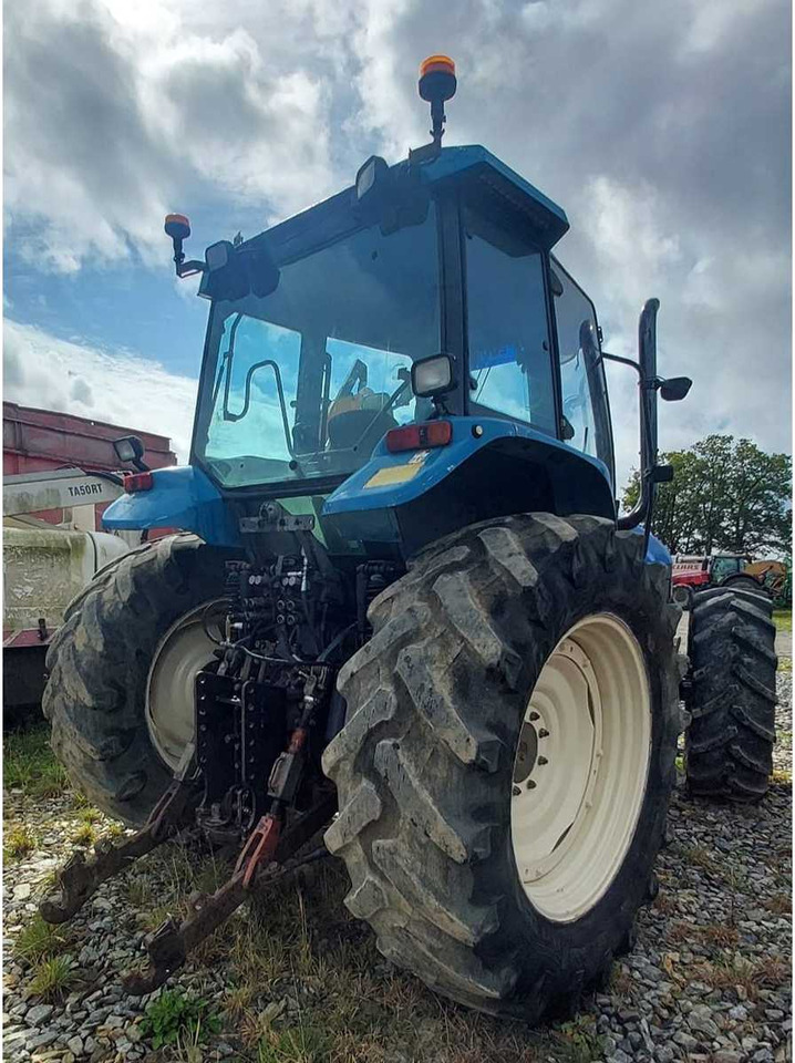 NEW HOLLAND - 2000 - TM150 - 4WD AGRICULTURAL TRACTOR - Traktors: foto 3 NEW HOLLAND - 2000 - TM150 - 4WD AGRICULTURAL TRACTOR - Traktors: foto 3