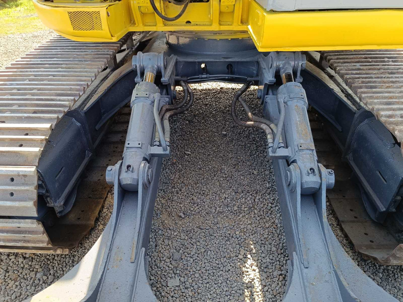 Ekskavators NEW HOLLAND KOBELCO - E-135-SR - TRACKED EXCAVATOR - 2011: foto 9