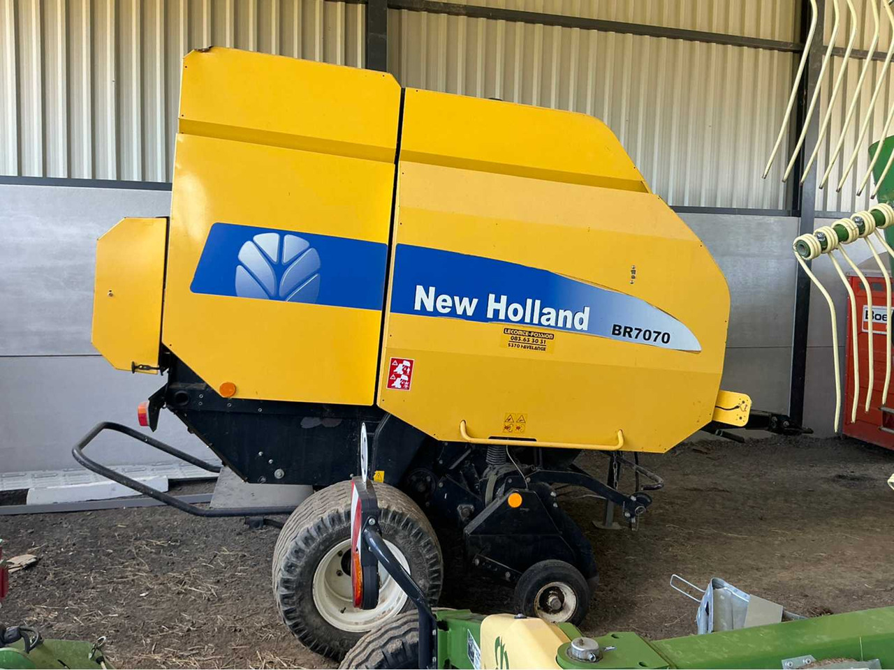 New Holland BR7070 - Rituļu prese: foto 4 New Holland BR7070 - Rituļu prese: foto 4