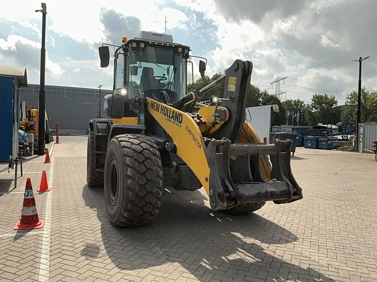 New holland W170D - Riteņu iekrāvējs: foto 4 New holland W170D - Riteņu iekrāvējs: foto 4