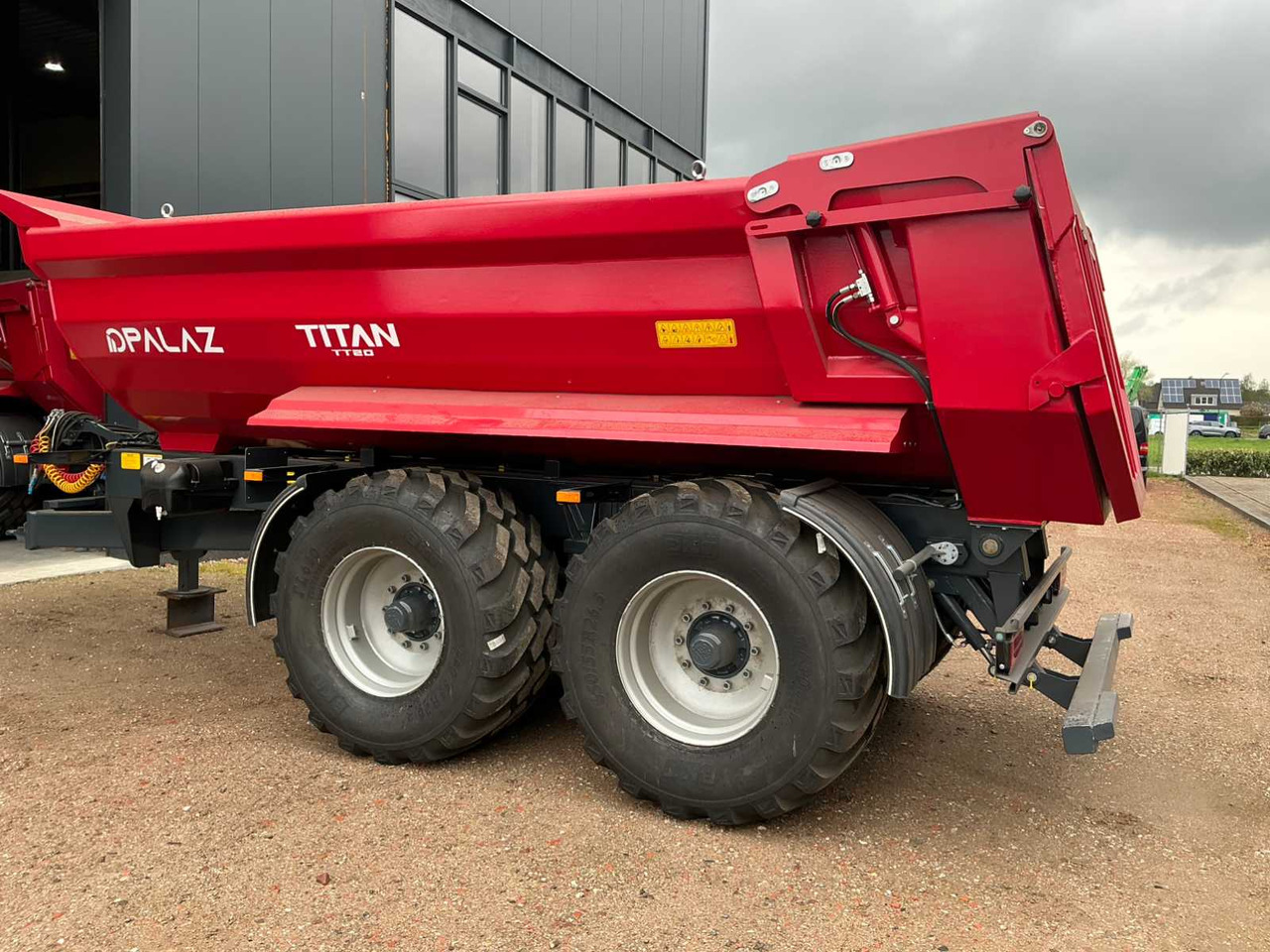 Palaz Halfpipe Titan TT20 Profiline - Lauksaimniecības piekabe-pašizgāzējs: foto 3 Palaz Halfpipe Titan TT20 Profiline - Lauksaimniecības piekabe-pašizgāzējs: foto 3
