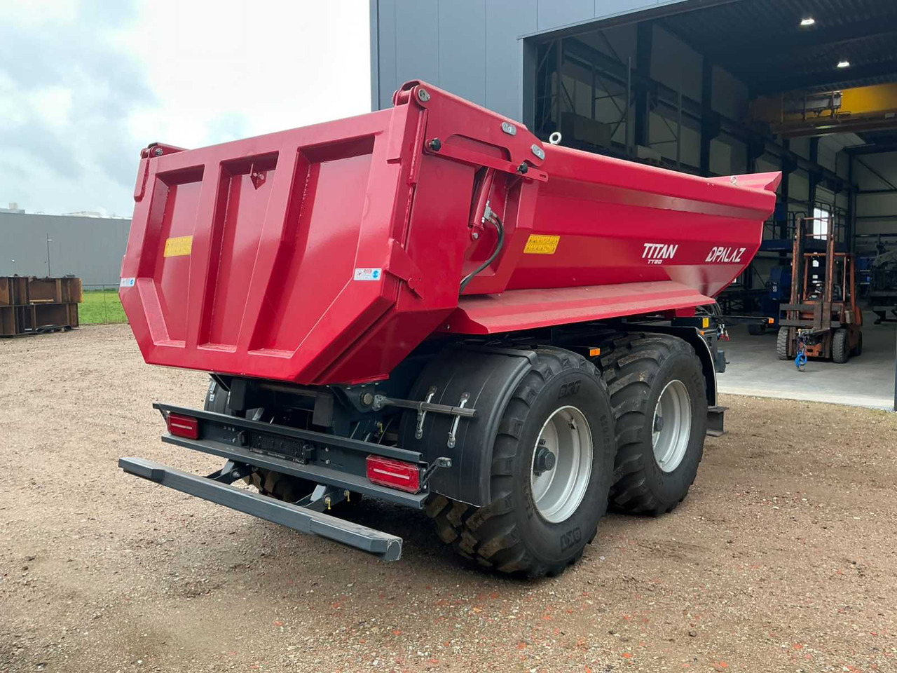 Palaz Halfpipe Titan TT20 Profiline - Lauksaimniecības piekabe-pašizgāzējs: foto 4 Palaz Halfpipe Titan TT20 Profiline - Lauksaimniecības piekabe-pašizgāzējs: foto 4