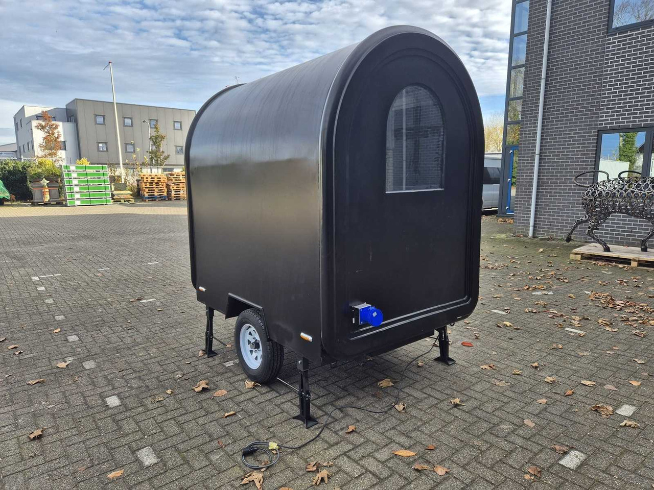 FOOD TRUCK BLACK - 2025 - Piekabe: foto 3 FOOD TRUCK BLACK - 2025 - Piekabe: foto 3