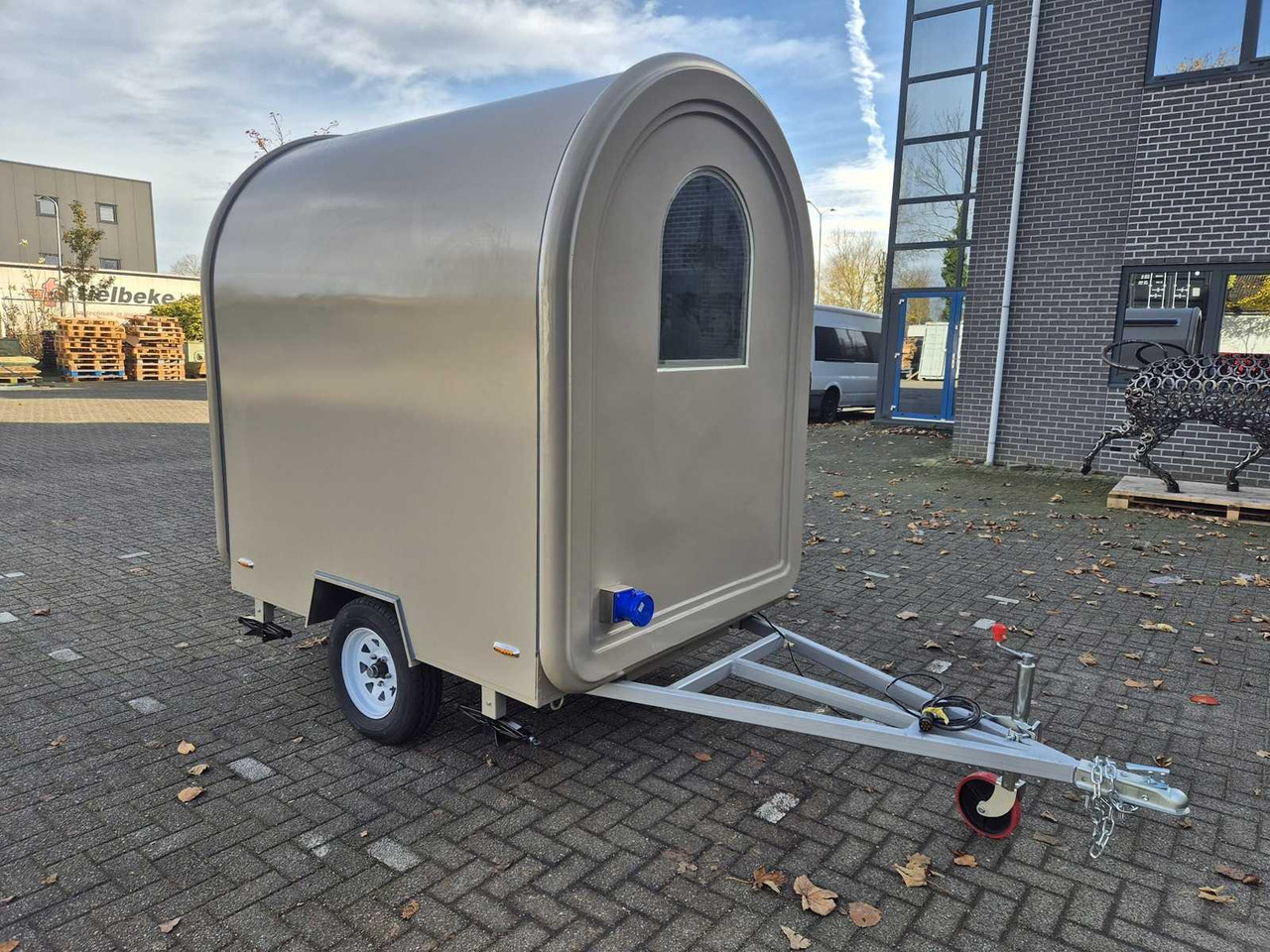 FOOD TRUCK BROWN - 2025 - Piekabe: foto 4 FOOD TRUCK BROWN - 2025 - Piekabe: foto 4