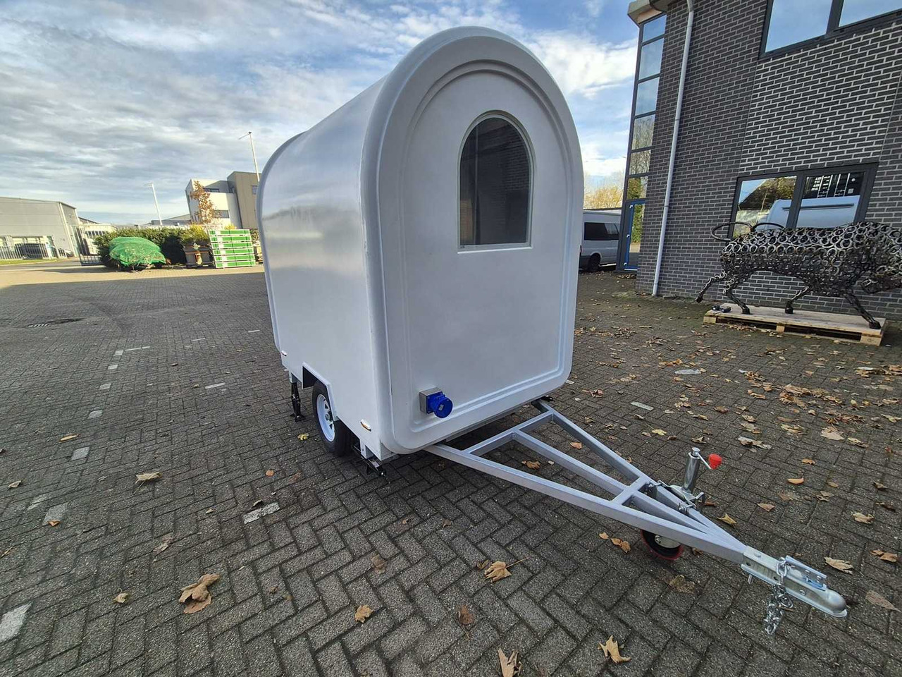 FOOD TRUCK WHITE - 2025 - Piekabe: foto 3 FOOD TRUCK WHITE - 2025 - Piekabe: foto 3