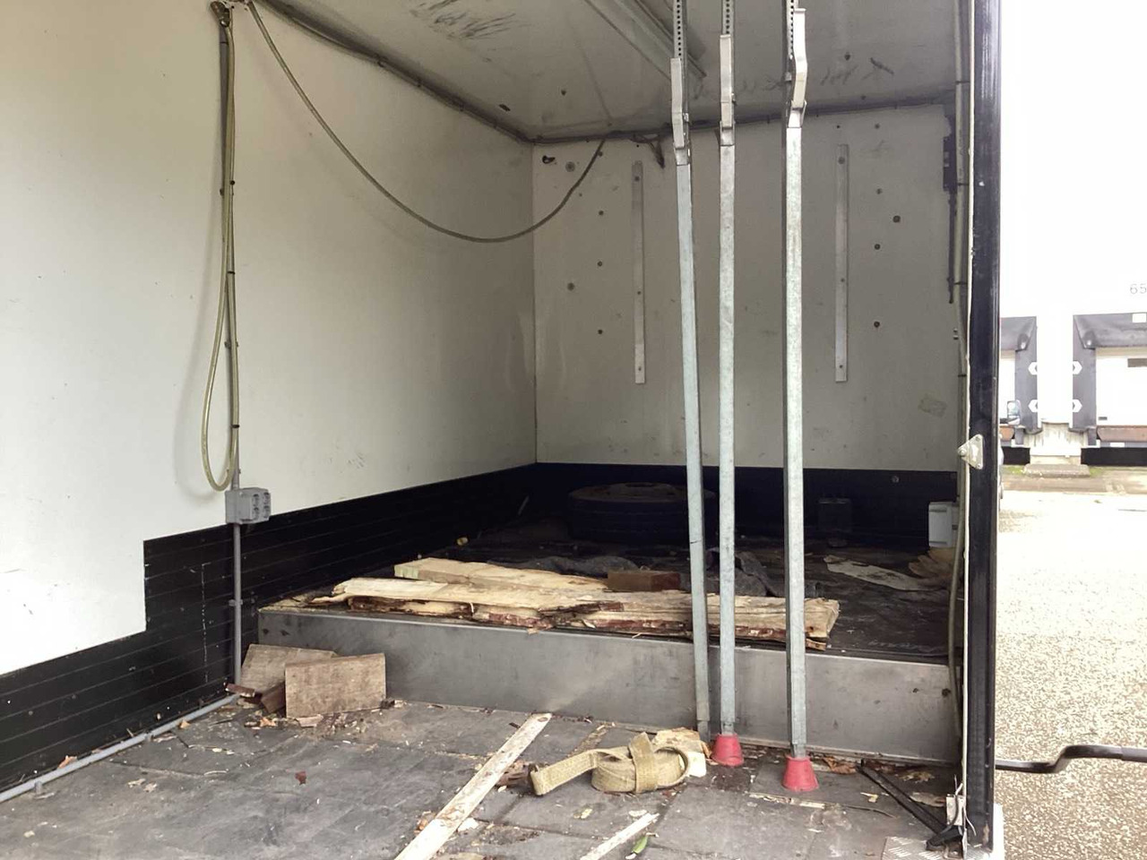 Puspiekabe 2004 DOORNWAARD BE SEMI-TRAILER: foto 11