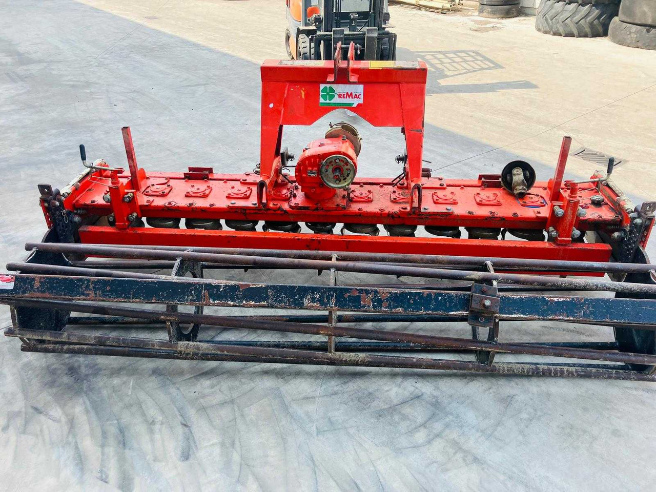 Remac NEX 300 - Vertikālā augsnes frēze: foto 3 Remac NEX 300 - Vertikālā augsnes frēze: foto 3