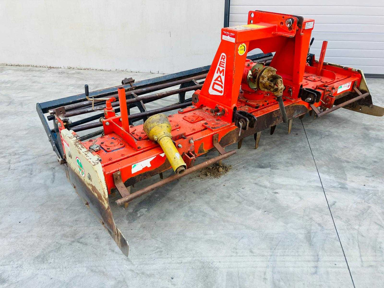 Remac NEX 300 - Vertikālā augsnes frēze: foto 1 Remac NEX 300 - Vertikālā augsnes frēze: foto 1