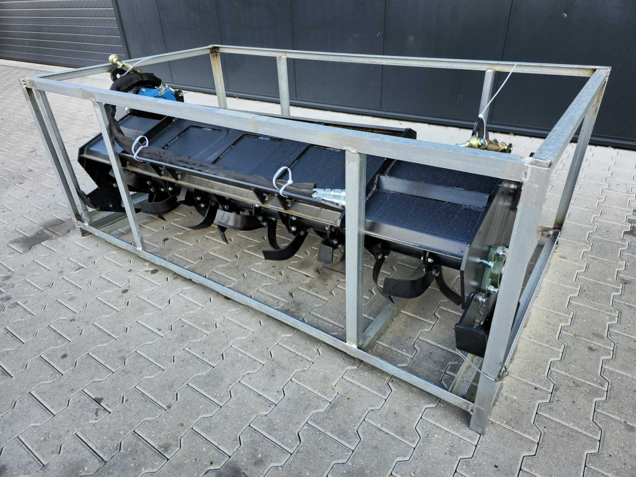 Rhino-Cross 1110x2160x800 - Kultivators: foto 1 Rhino-Cross 1110x2160x800 - Kultivators: foto 1