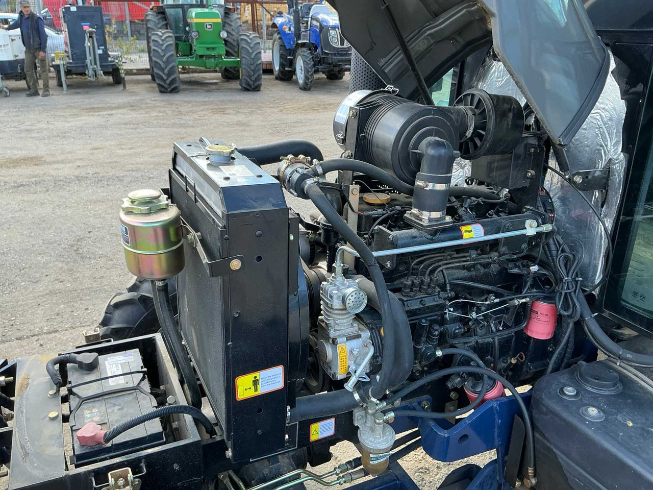 SAILLONG - SCOUT XT 404 - 4-WHEEL DRIVE TRACTOR - 2023 - Traktors: foto 5 SAILLONG - SCOUT XT 404 - 4-WHEEL DRIVE TRACTOR - 2023 - Traktors: foto 5