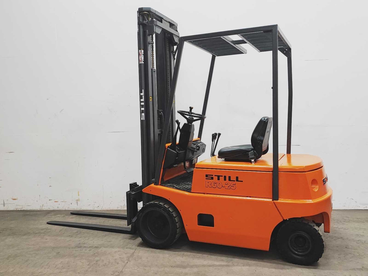 STILL - 1994 - R60-25 - FORKLIFT TRUCK - Autokrāvējs: foto 1 STILL - 1994 - R60-25 - FORKLIFT TRUCK - Autokrāvējs: foto 1