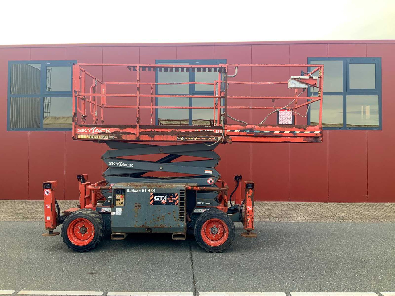 Skyjack SJ6826RT - Pacēlājs: foto 1 Skyjack SJ6826RT - Pacēlājs: foto 1