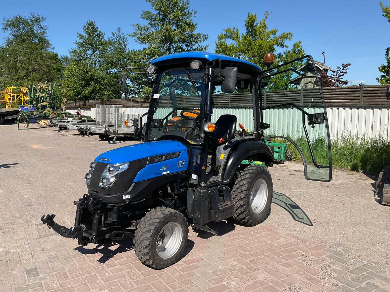 Solis Eco Stage - H 26/HST - Traktors: foto 1 Solis Eco Stage - H 26/HST - Traktors: foto 1