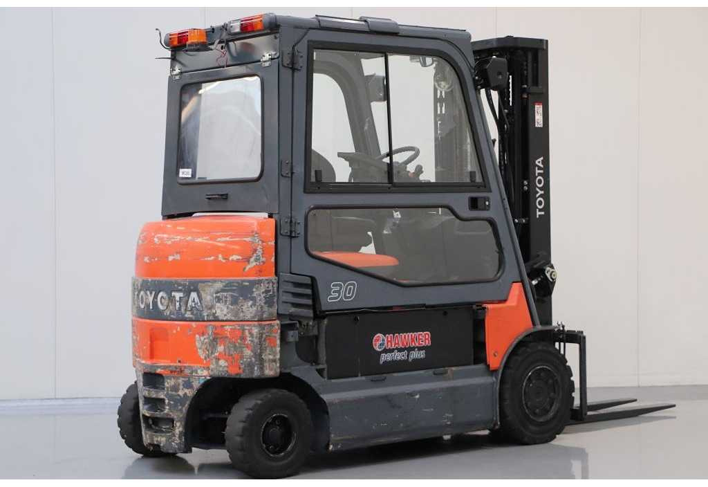 TOYOTA - 2010 - 7FBMF30 - FORKLIFT, TRIPLEX - Autokrāvējs: foto 2 TOYOTA - 2010 - 7FBMF30 - FORKLIFT, TRIPLEX - Autokrāvējs: foto 2