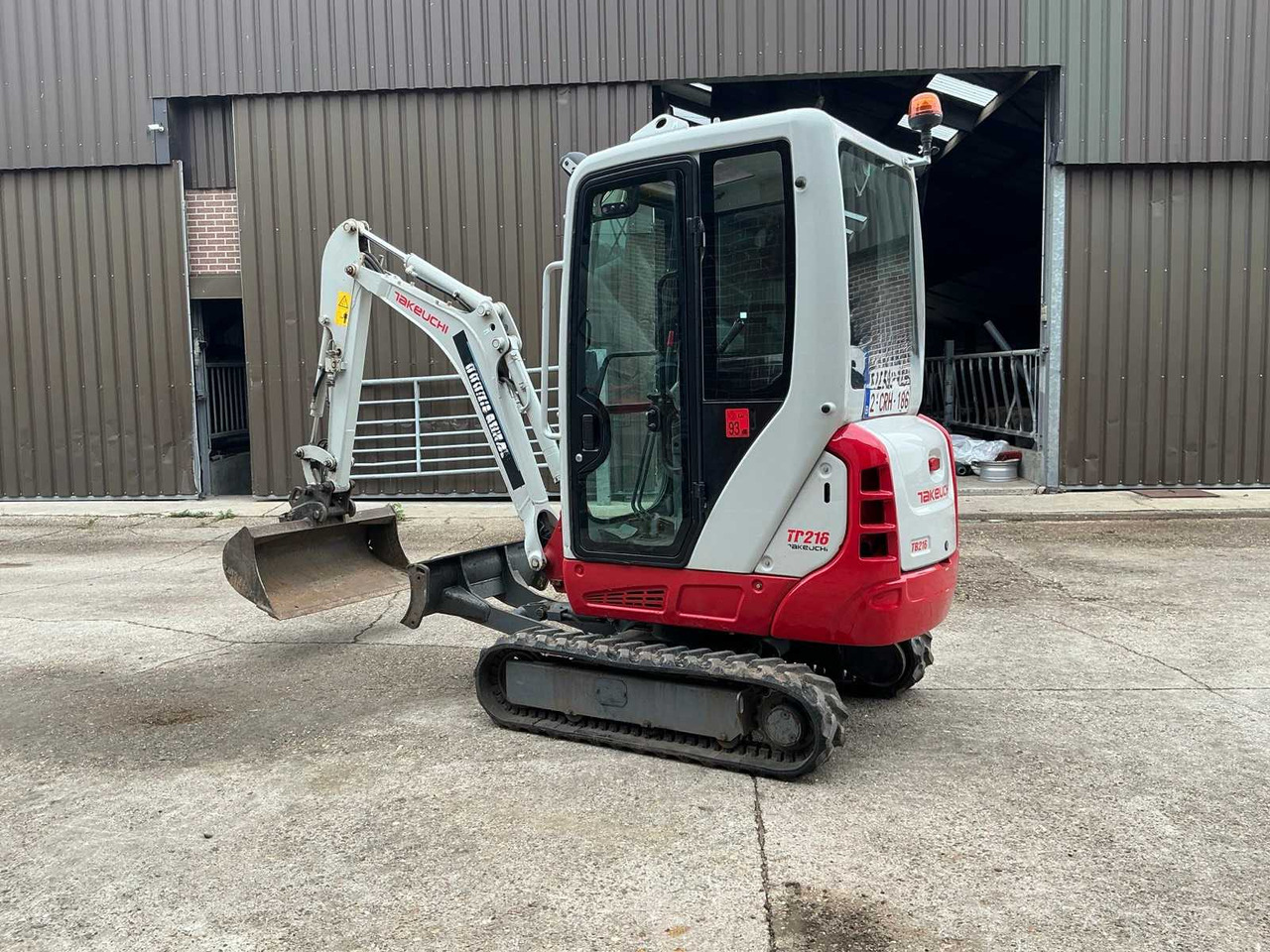 Takeuchi TB216 - Mini-ekskavators: foto 3 Takeuchi TB216 - Mini-ekskavators: foto 3