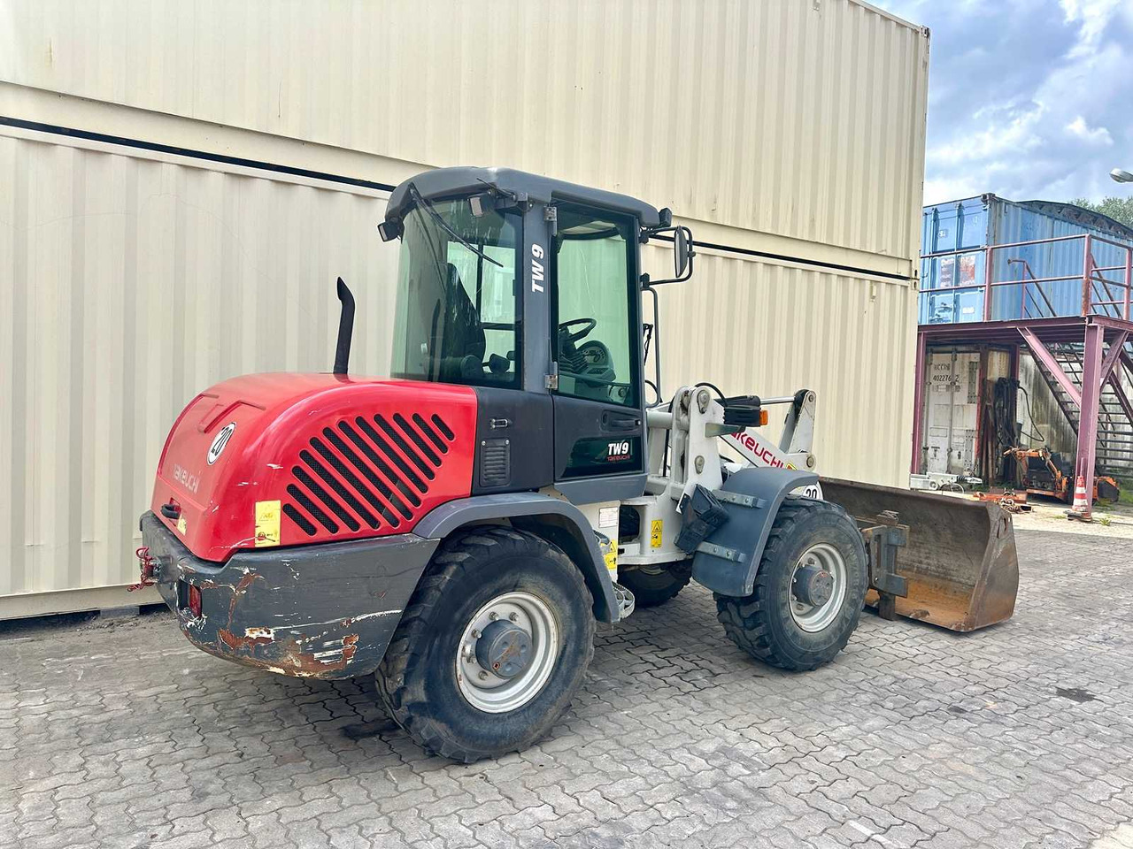 Takeuchi TW9 - Riteņu iekrāvējs: foto 3 Takeuchi TW9 - Riteņu iekrāvējs: foto 3
